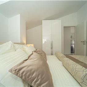 6 Bedroom Beachfront Villa with Heated Pool near Vela Luka on Korcula Island, Sleep 12